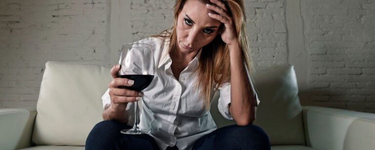 Alcohol Rehab in Newport Beach: Cost, Insurance & Admissions